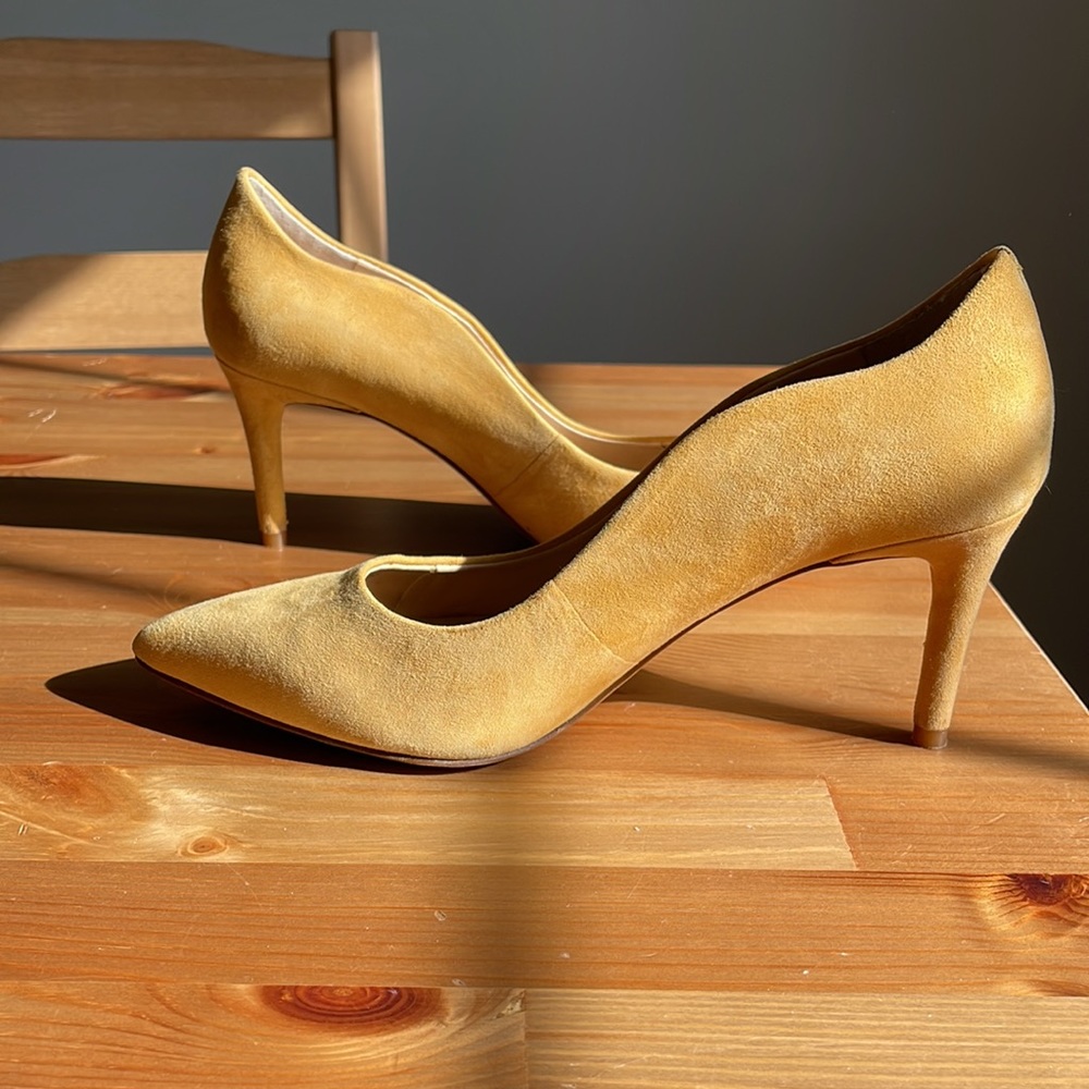 Vince Camuto Yellow Heels Size 7.5
